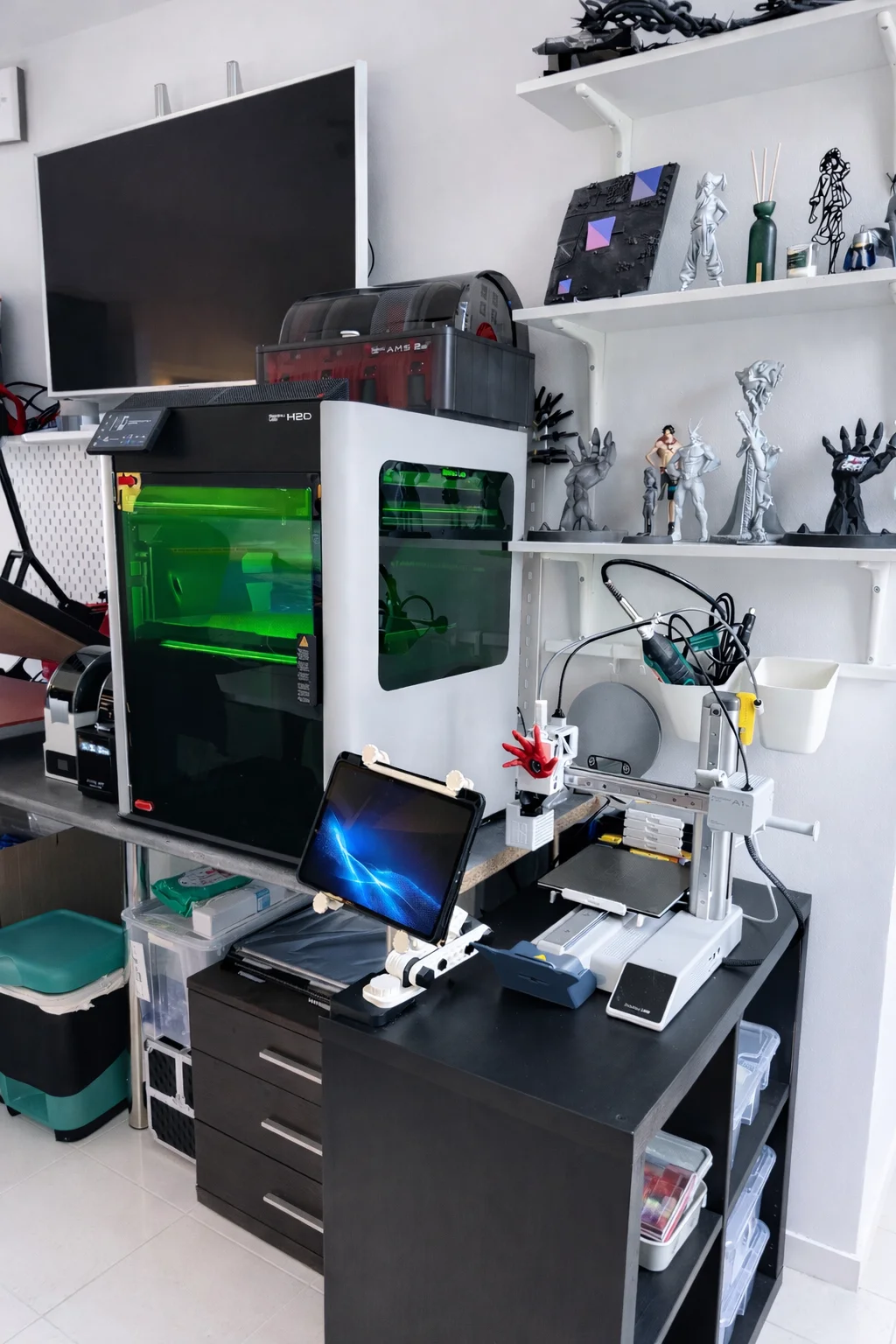 3D printer station close-up with finished models